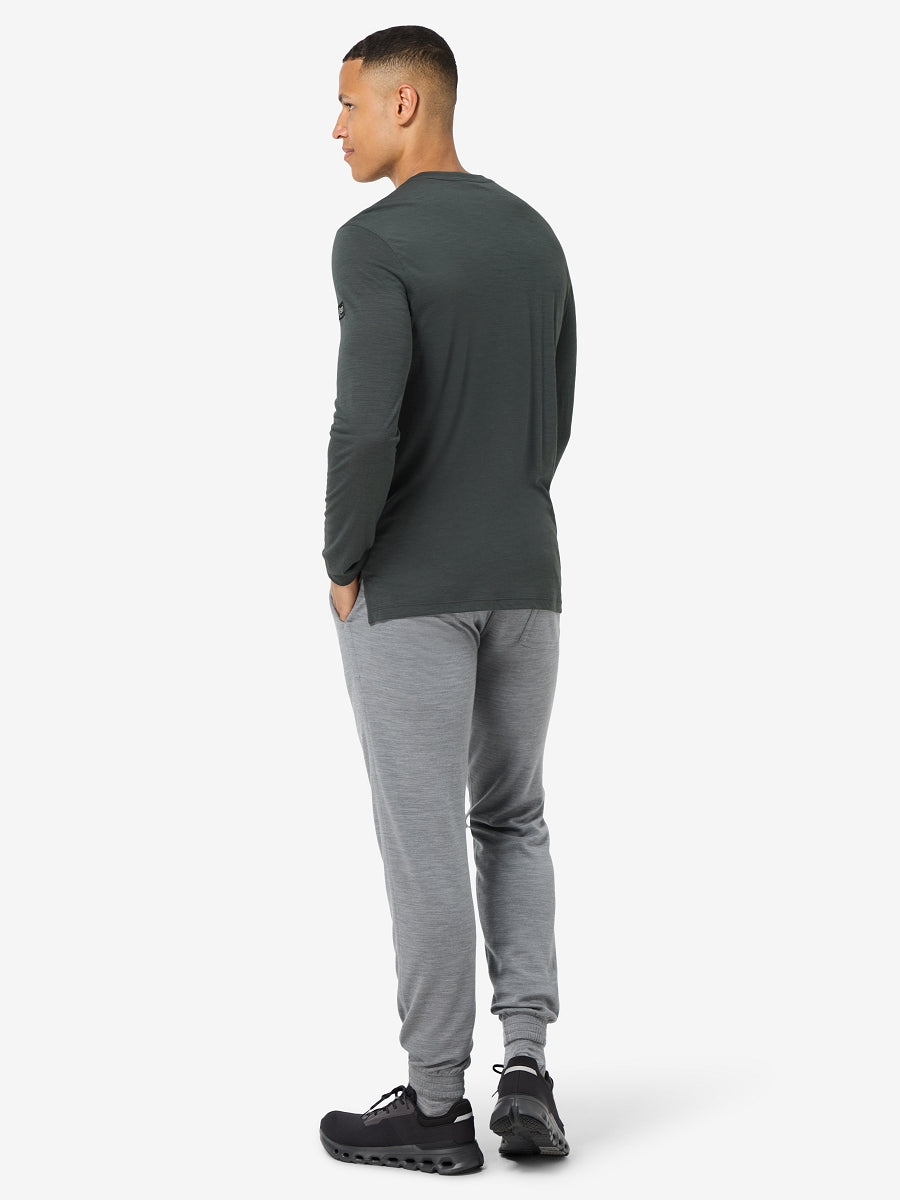 MIESTEN BEARSKI PITKÄHIHAINEN PAITA