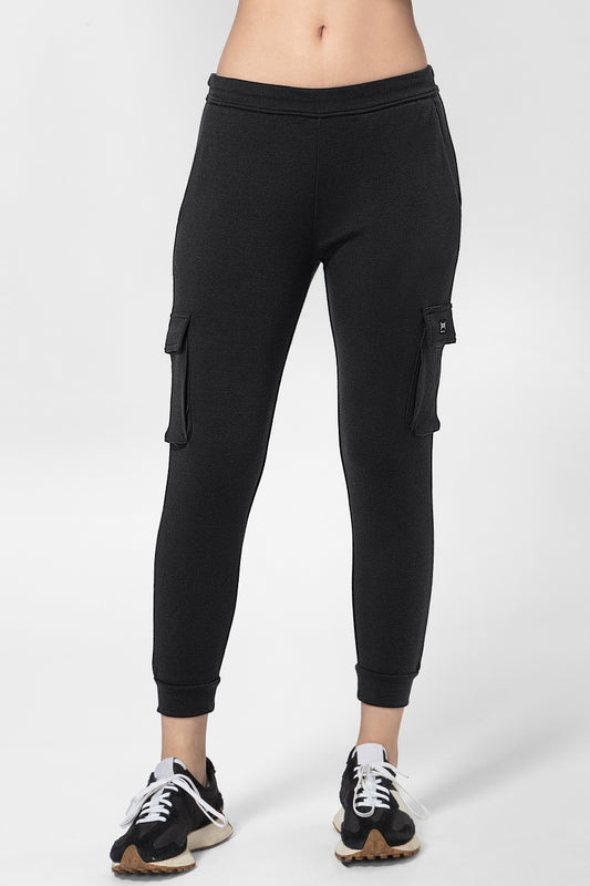 NAISTEN CITY CARGO REISITASKUHOUSUT