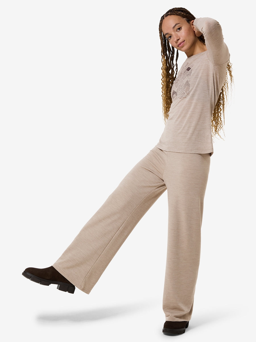 Naisten Comfy Culotte merinohousut, väri Vintage Khaki Melange – mallin päällä