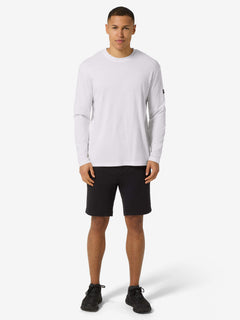 Miesten Casual Bio Cotton LS puuvilla-merinopaita, väri Bright White – mallin päällä