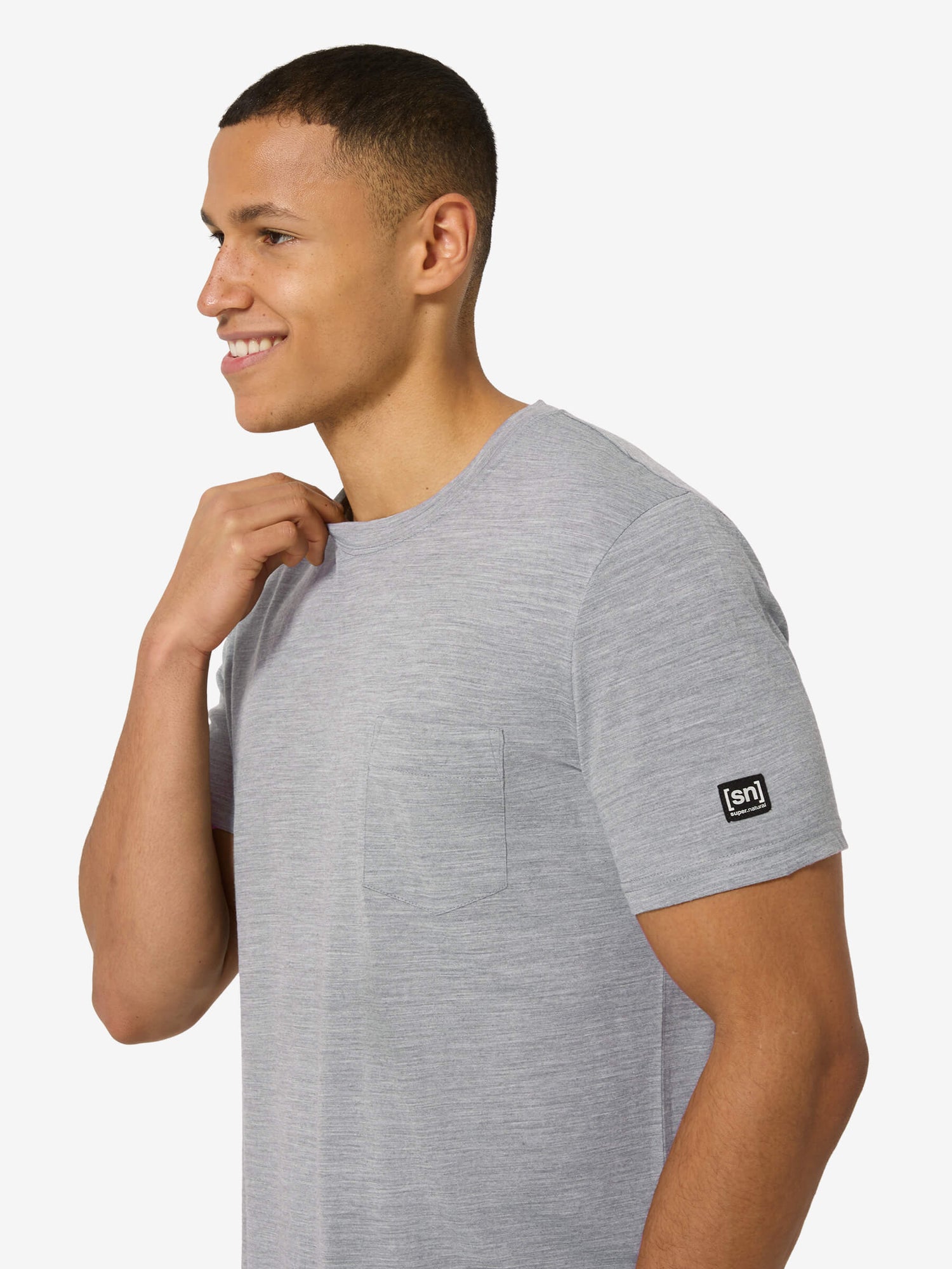 SUPER.NATURAL POCKET TEE KEVYT MIESTEN MERINOVILLAPAITA