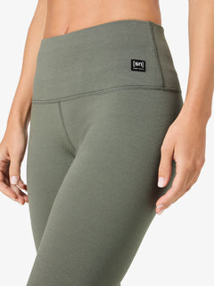 Naisten Super Tights merinotrikoot, väri Eucalyptus – mallin päällä