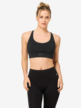 Naisten All Day Super Top merinotoppi, väri Jet Black – mallin päällä